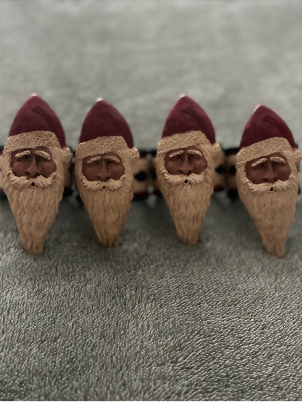 Set Of 4 Vtg Kurt Adler Kandy’s Folk Art Old
World Santa Christmas Napkin Rings